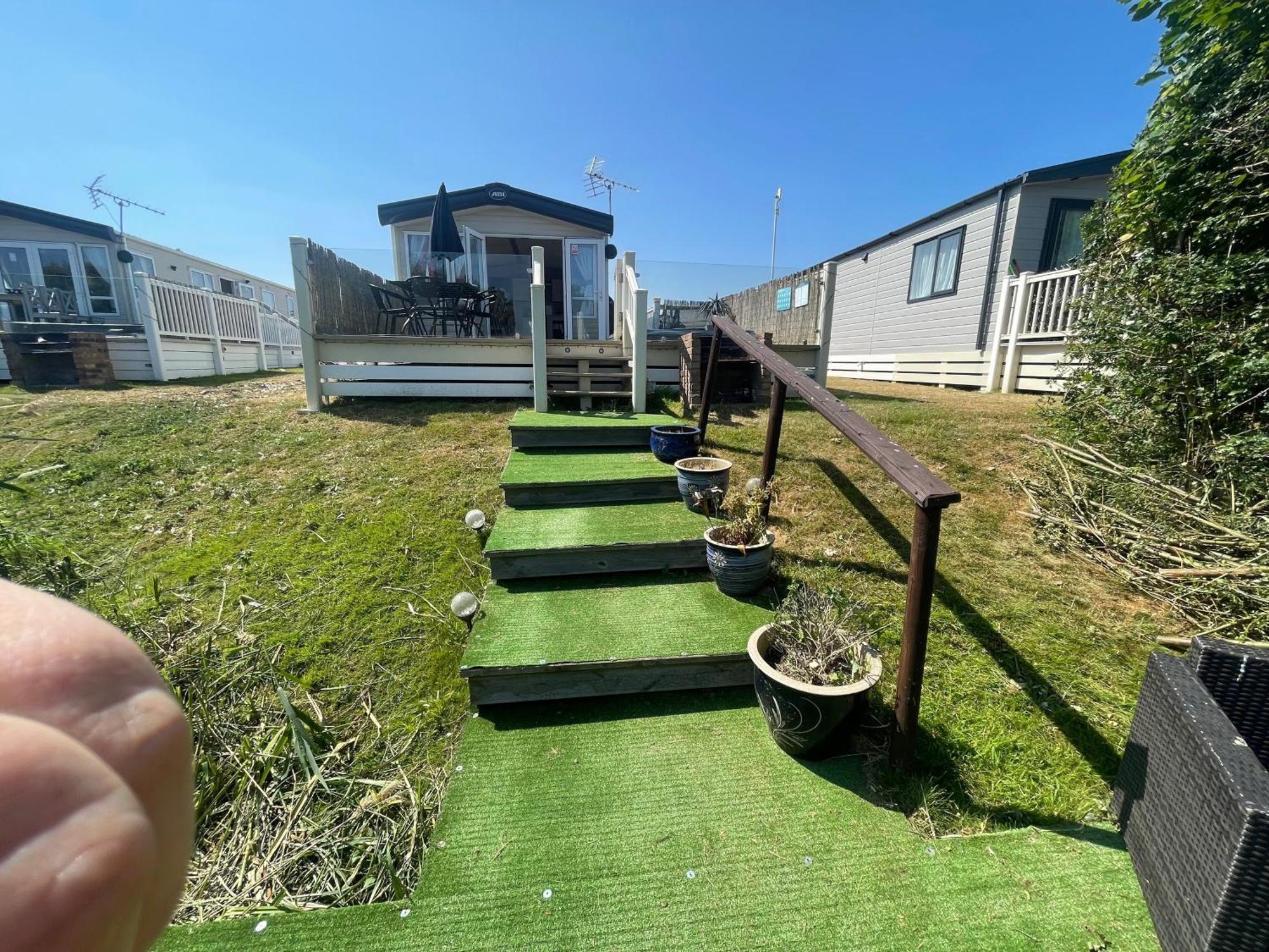 Lakeside Retreat 2 With Hot Tub, Private Fishing Peg Situated At Tattershall Lakes Country Park エクステリア 写真